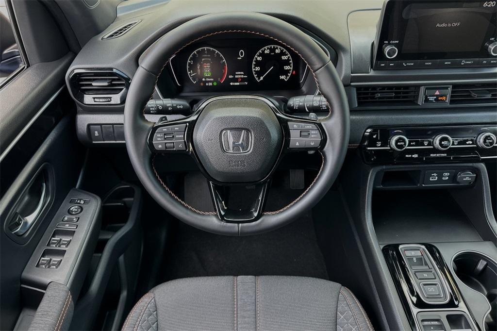 new 2025 Honda Pilot car, priced at $43,750