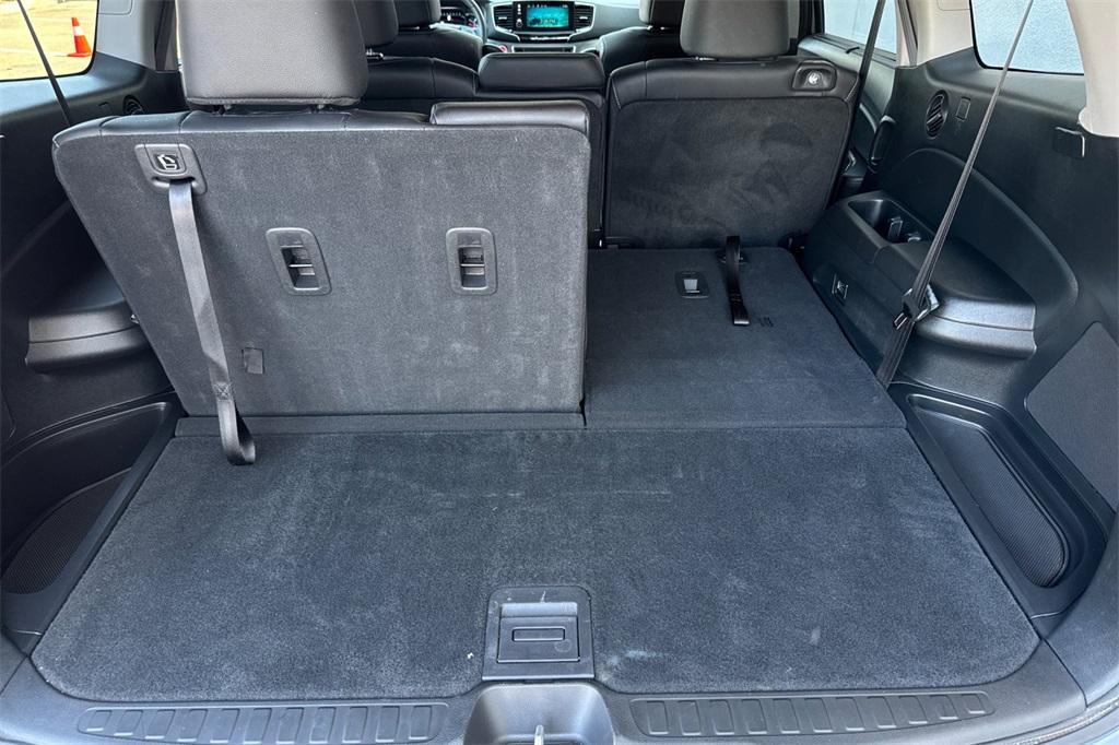 used 2022 Honda Pilot car, priced at $32,997