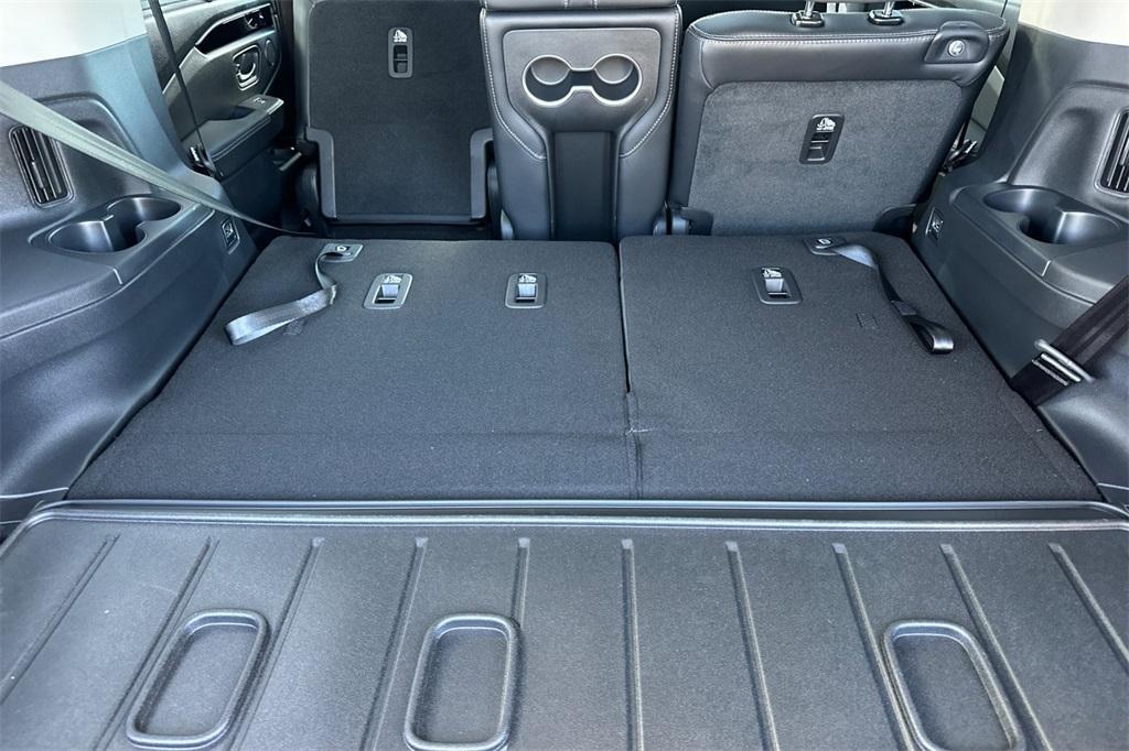 new 2025 Honda Pilot car, priced at $48,950