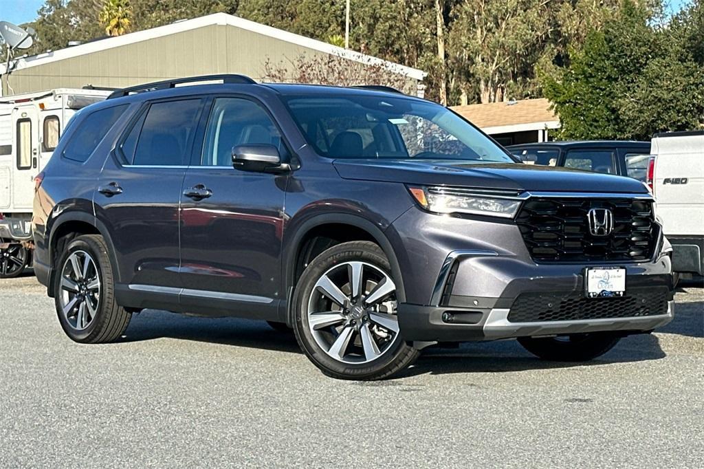 new 2025 Honda Pilot car, priced at $48,950