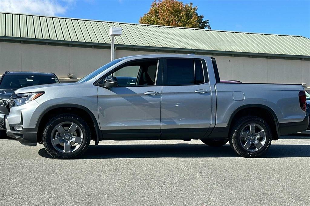 new 2025 Honda Ridgeline car, priced at $46,775