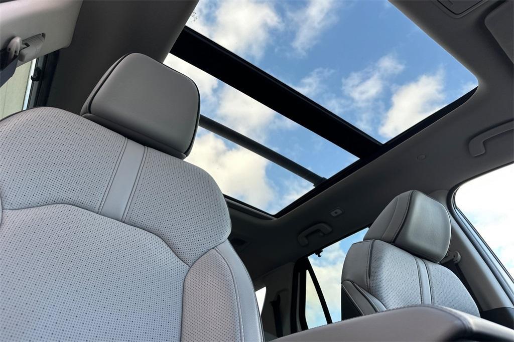 used 2023 Honda Pilot car, priced at $42,261