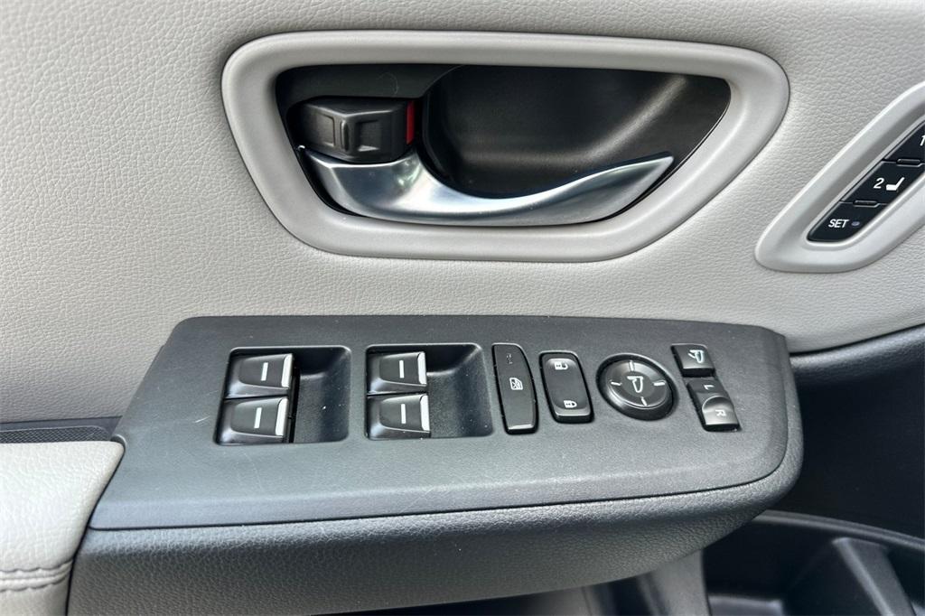 used 2023 Honda Pilot car, priced at $42,261