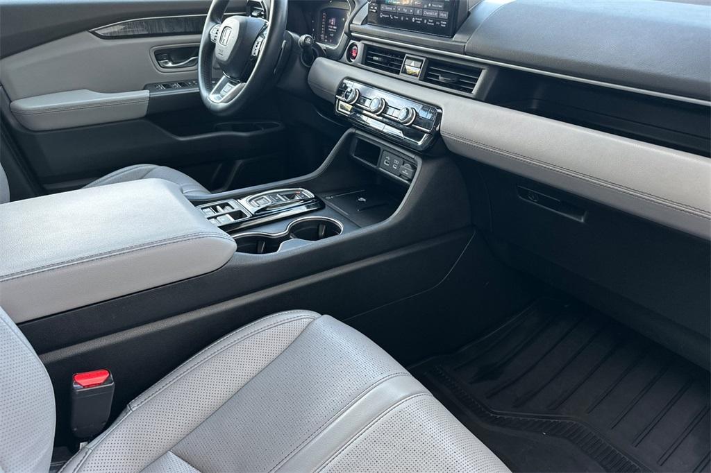 used 2023 Honda Pilot car, priced at $42,261