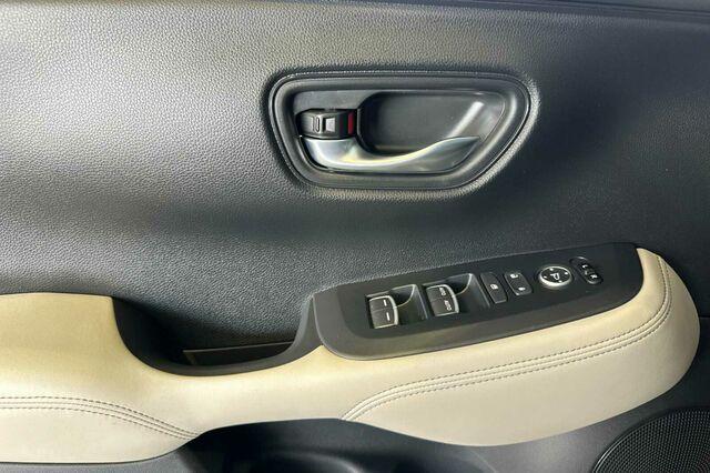new 2025 Honda HR-V car, priced at $32,395