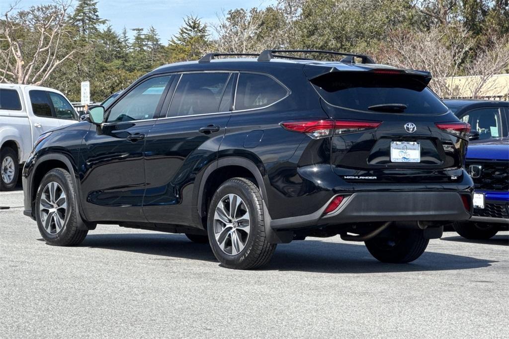 used 2022 Toyota Highlander car, priced at $32,329