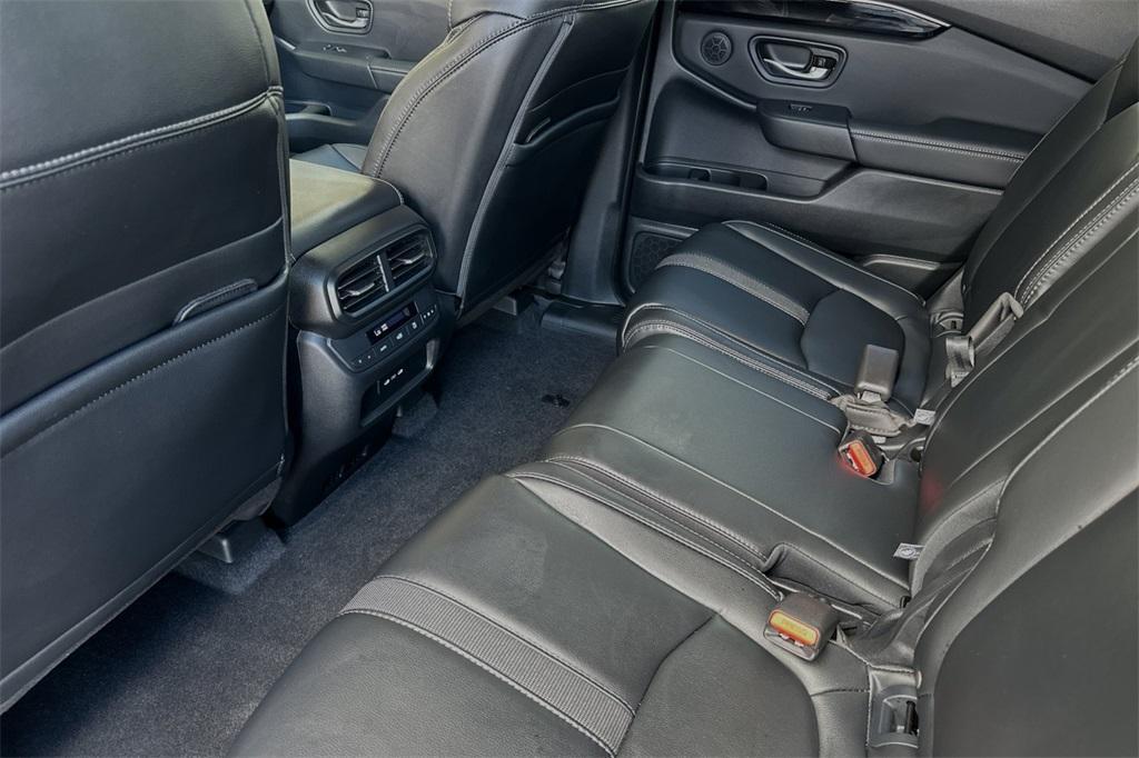 new 2025 Honda Pilot car, priced at $47,050