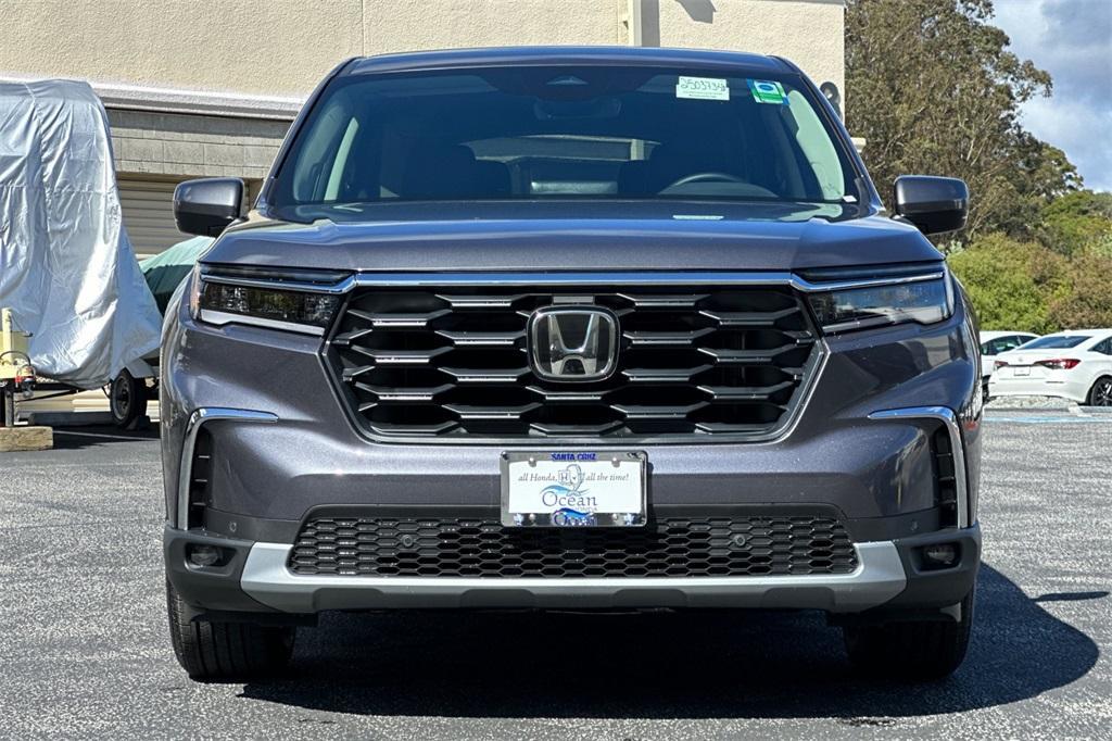 new 2025 Honda Pilot car, priced at $47,050