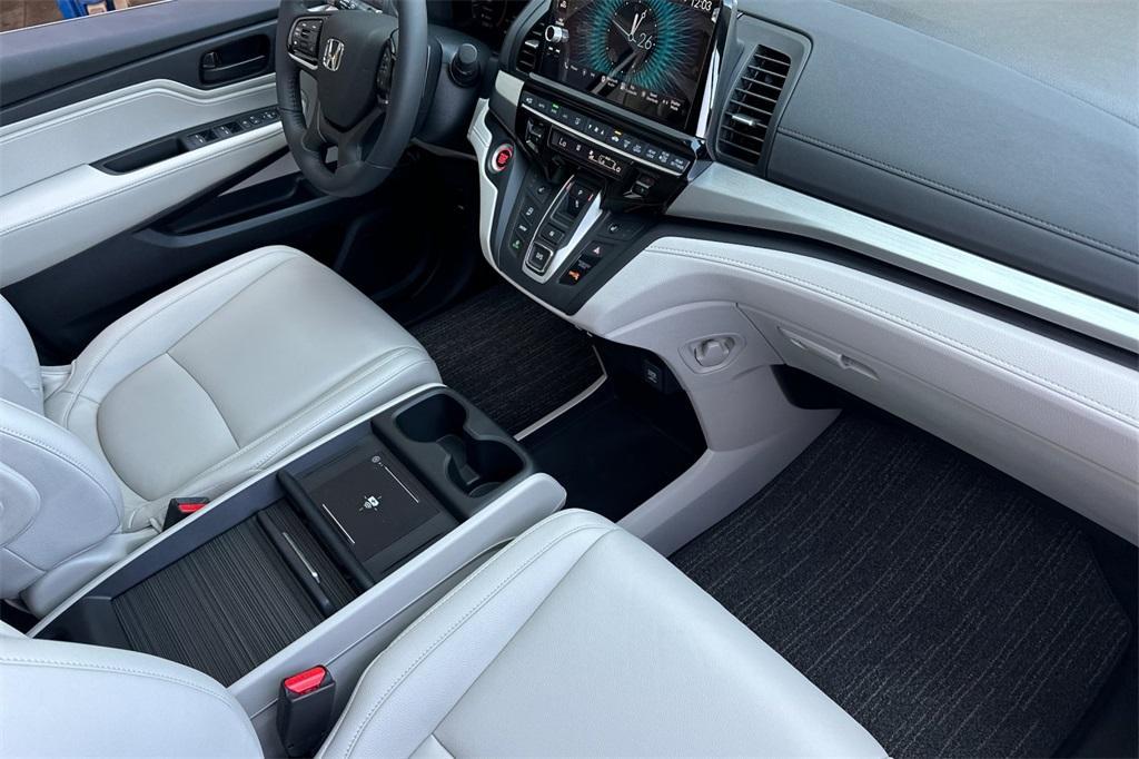 new 2026 Honda Odyssey car, priced at $44,745