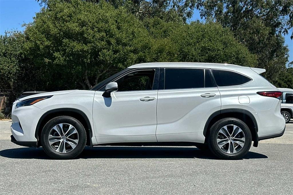 used 2022 Toyota Highlander car, priced at $29,950