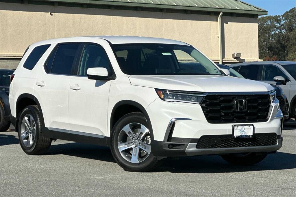 new 2025 Honda Pilot car