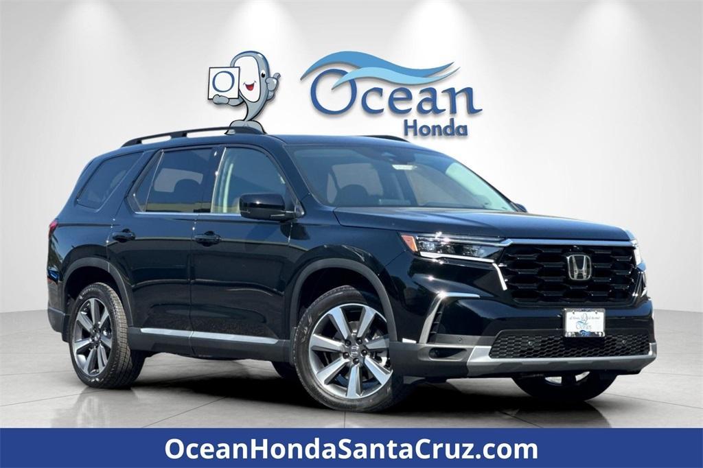 new 2025 Honda Pilot car, priced at $54,575