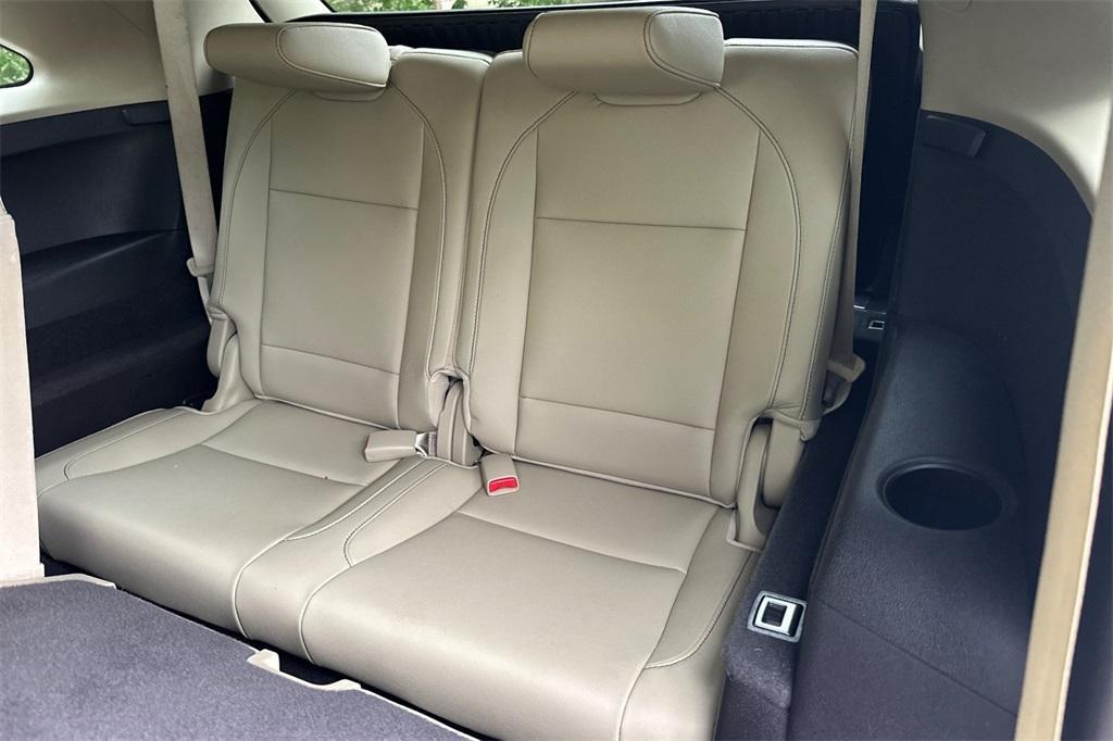 used 2020 Acura MDX car, priced at $27,890