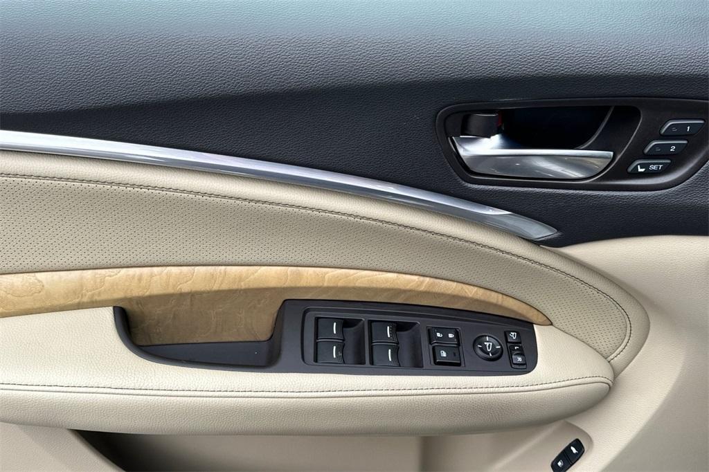 used 2020 Acura MDX car, priced at $27,890