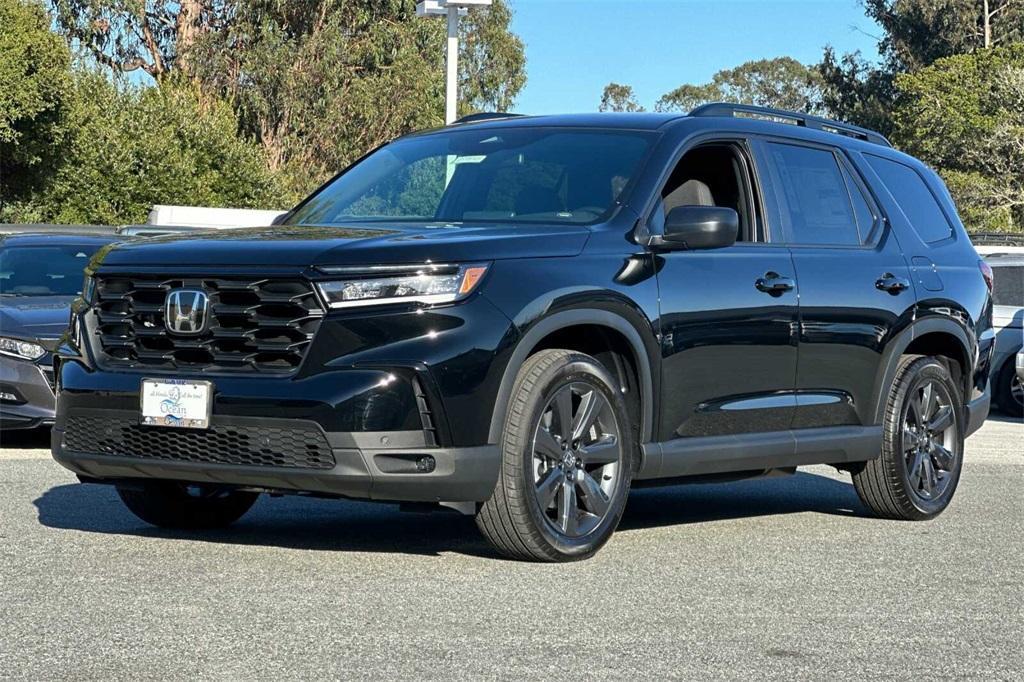 new 2025 Honda Pilot car, priced at $43,695