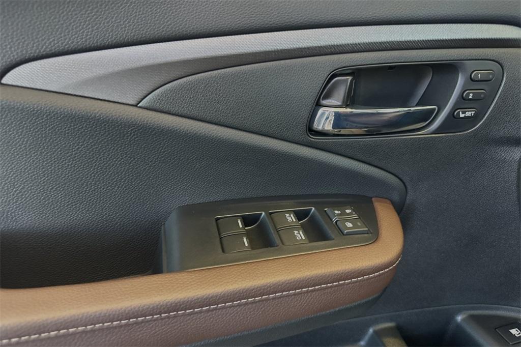 used 2025 Honda Ridgeline car, priced at $38,582