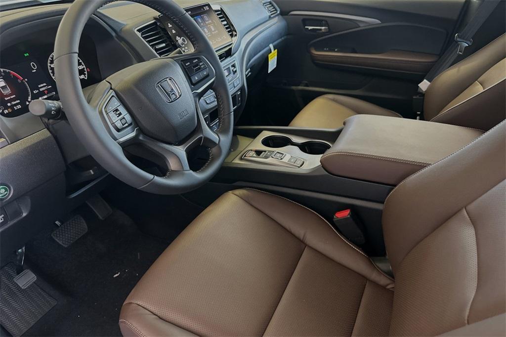 used 2025 Honda Ridgeline car, priced at $38,582