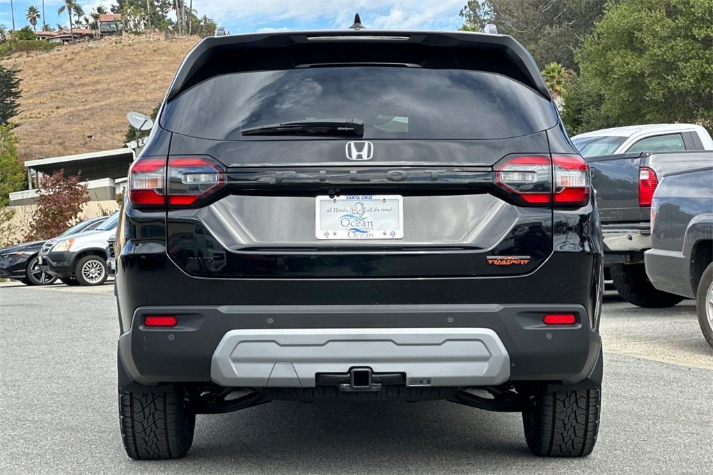 new 2025 Honda Pilot car, priced at $50,850