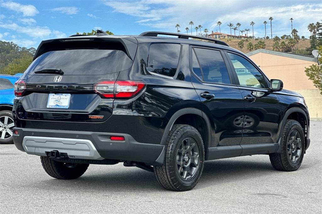 new 2025 Honda Pilot car, priced at $50,850