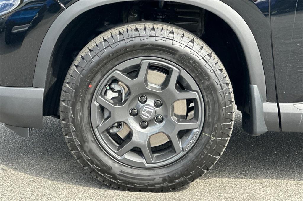 new 2025 Honda Pilot car, priced at $50,850