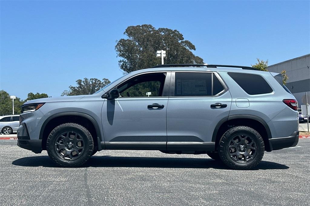 new 2025 Honda Pilot car, priced at $51,305
