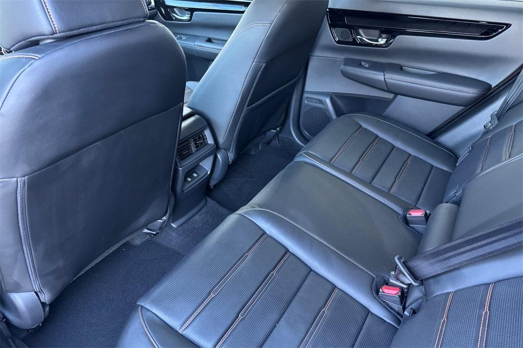 new 2026 Honda CR-V Hybrid car, priced at $43,645