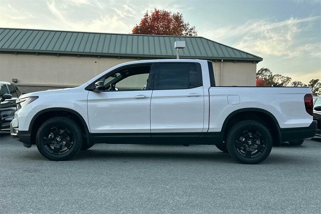 new 2025 Honda Ridgeline car, priced at $48,600