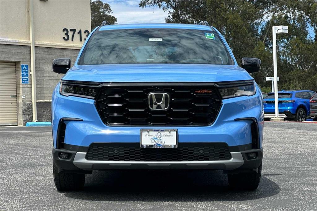 new 2025 Honda Pilot car, priced at $51,250