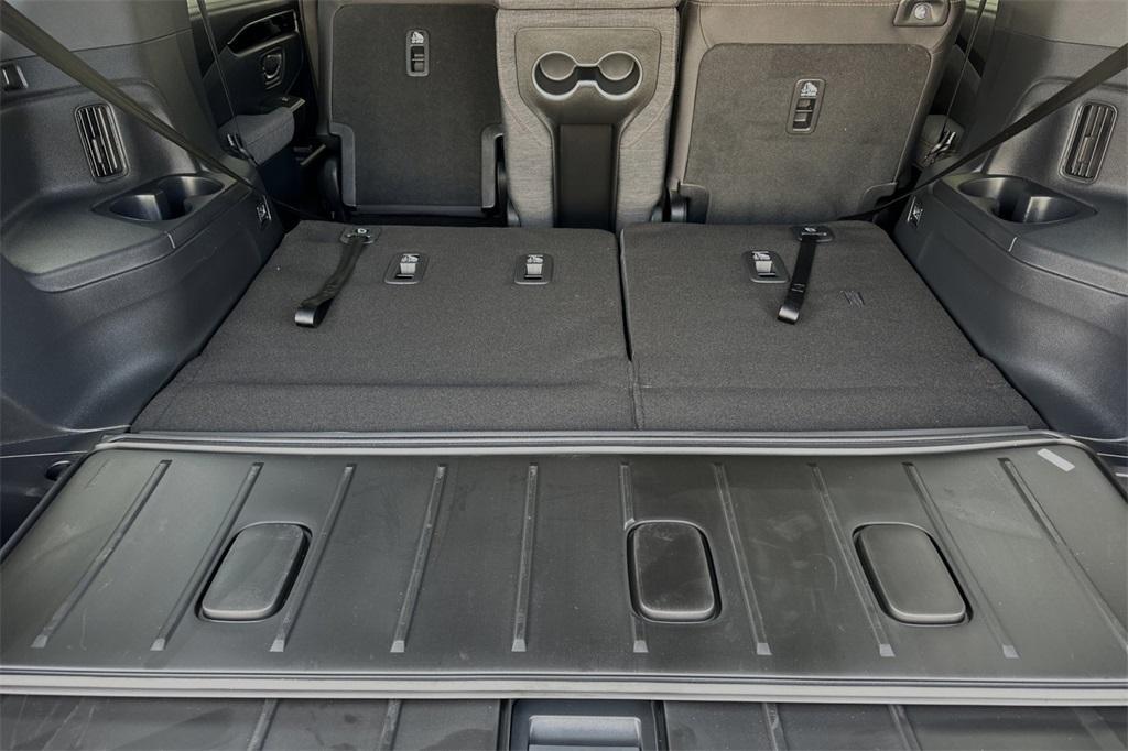 new 2025 Honda Pilot car, priced at $44,205