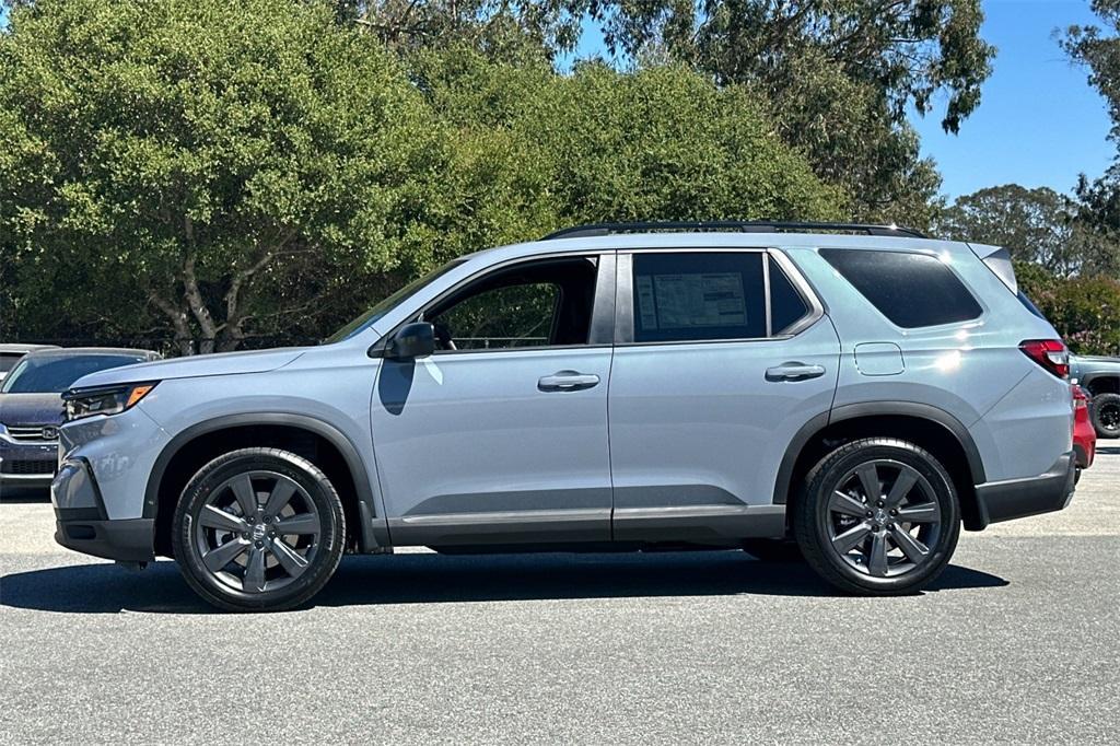 new 2025 Honda Pilot car, priced at $44,205
