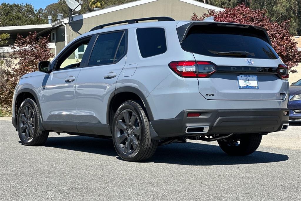 new 2025 Honda Pilot car, priced at $44,205