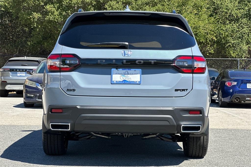 new 2025 Honda Pilot car, priced at $44,205