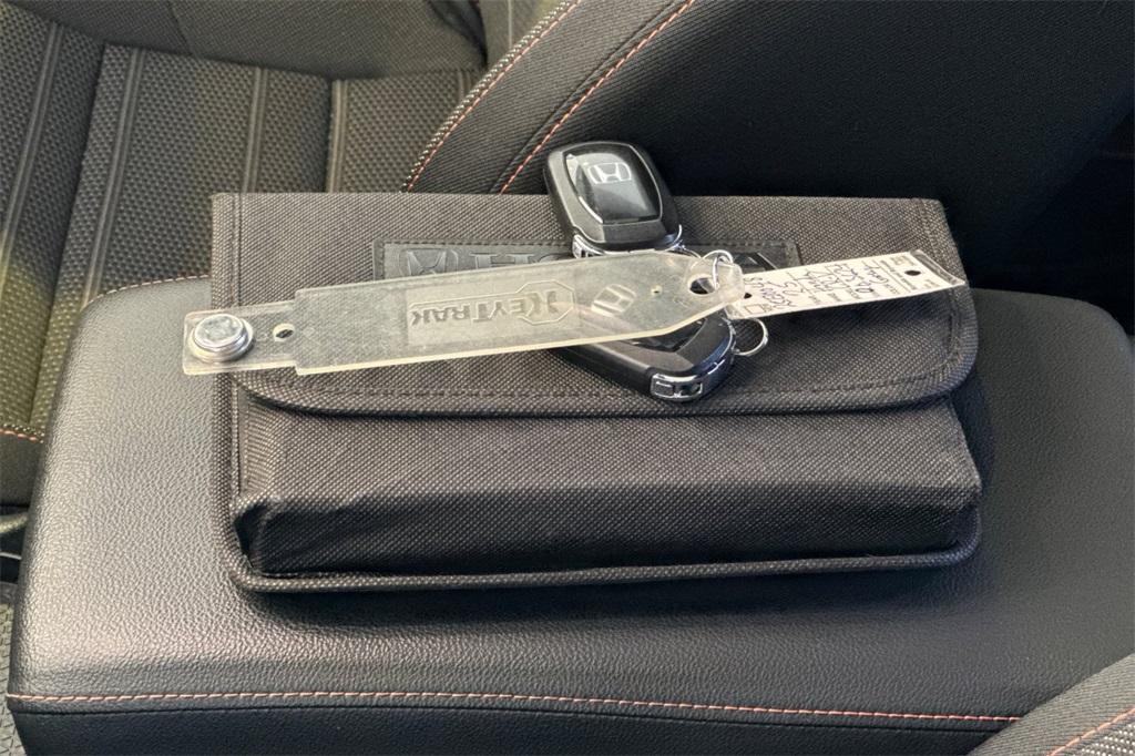 used 2025 Honda CR-V Hybrid car, priced at $26,998