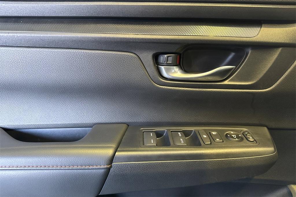 used 2025 Honda CR-V Hybrid car, priced at $26,998