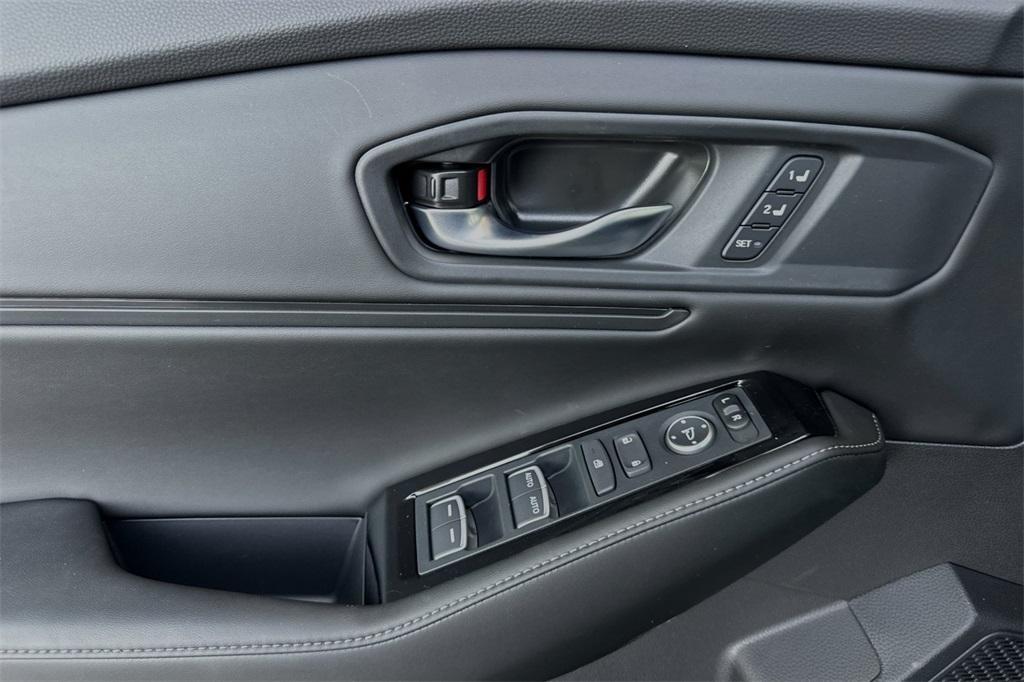 new 2025 Honda Accord Hybrid car, priced at $40,950