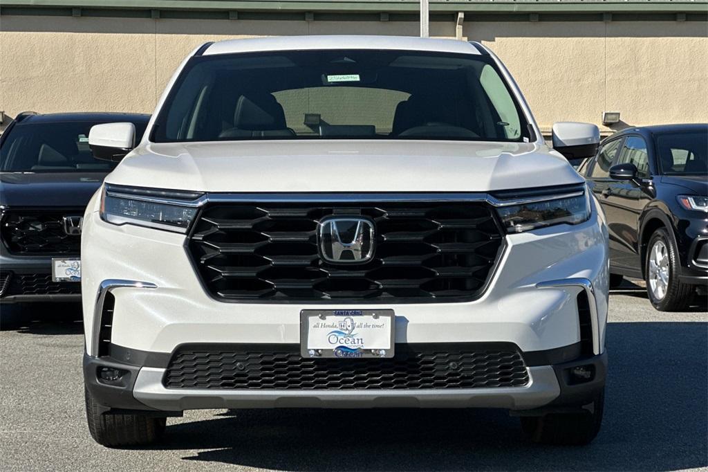 new 2025 Honda Pilot car, priced at $47,505