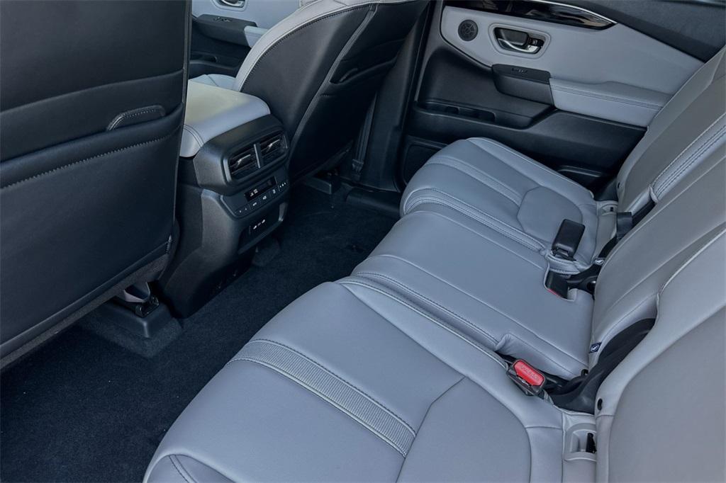 new 2025 Honda Pilot car, priced at $47,505