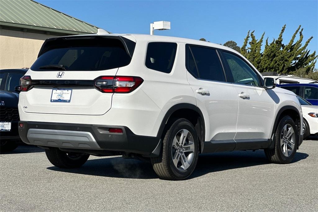 new 2025 Honda Pilot car, priced at $47,505