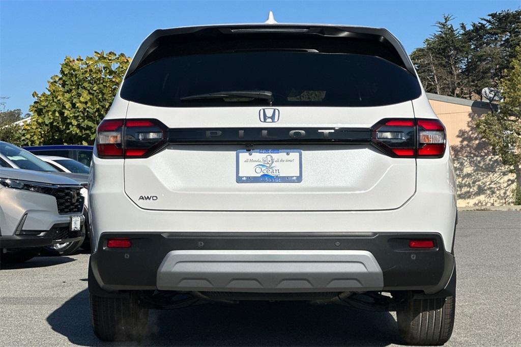 new 2025 Honda Pilot car, priced at $47,505