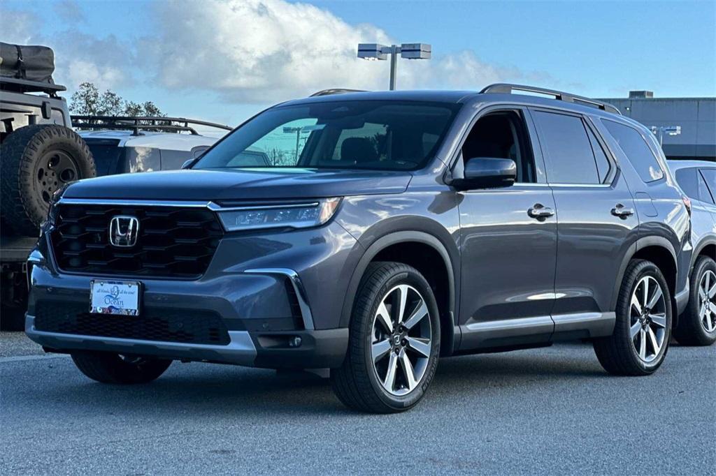 new 2025 Honda Pilot car