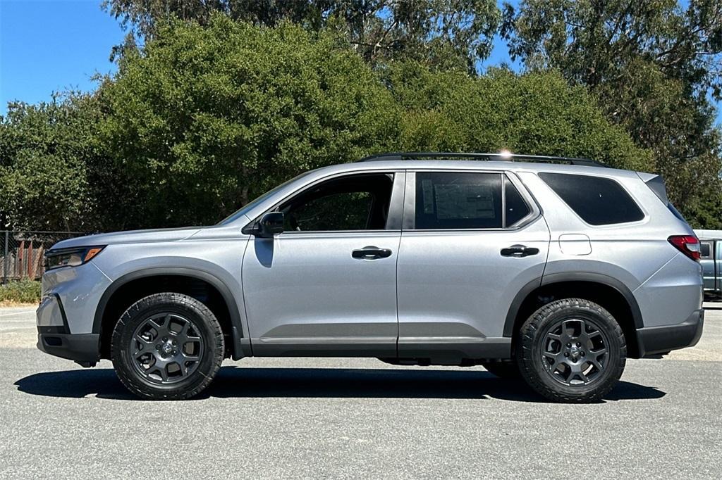 new 2025 Honda Pilot car, priced at $50,850
