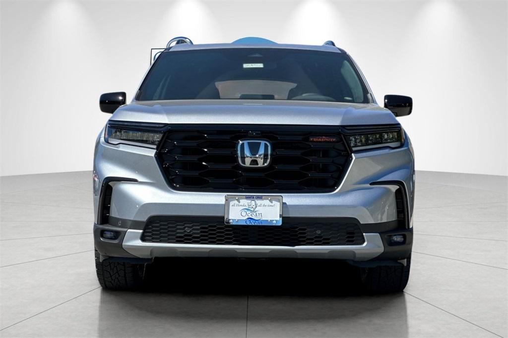 new 2025 Honda Pilot car, priced at $50,850