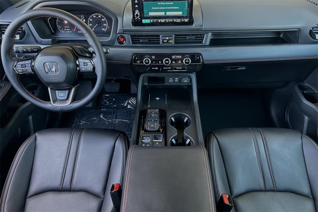 new 2025 Honda Pilot car, priced at $50,850