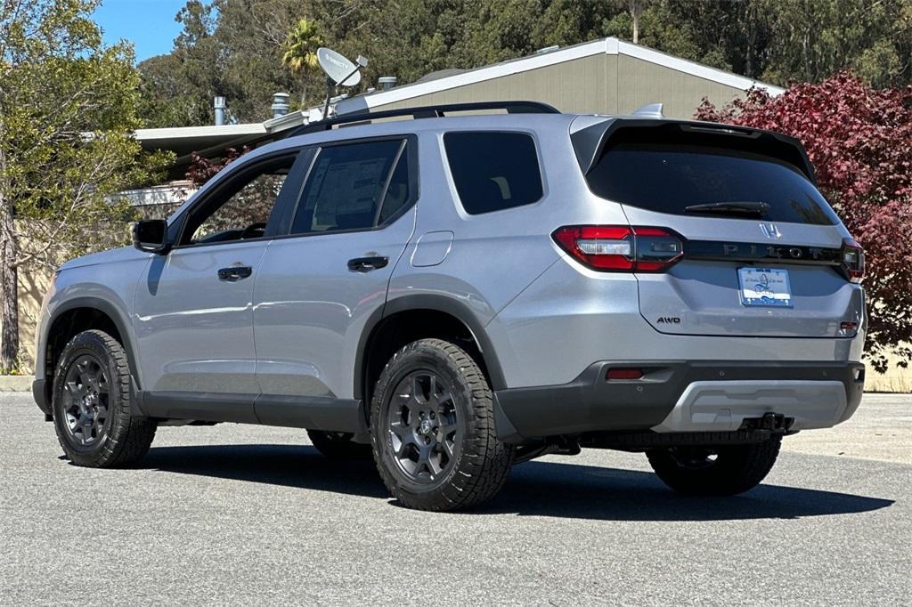 new 2025 Honda Pilot car, priced at $50,850