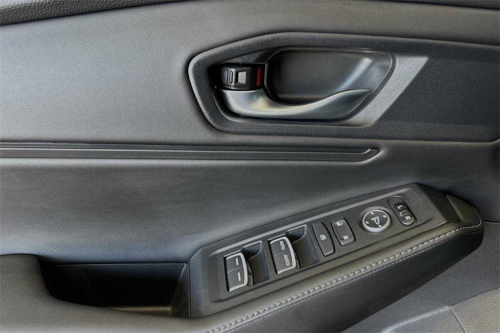 new 2025 Honda Accord Hybrid car, priced at $35,260