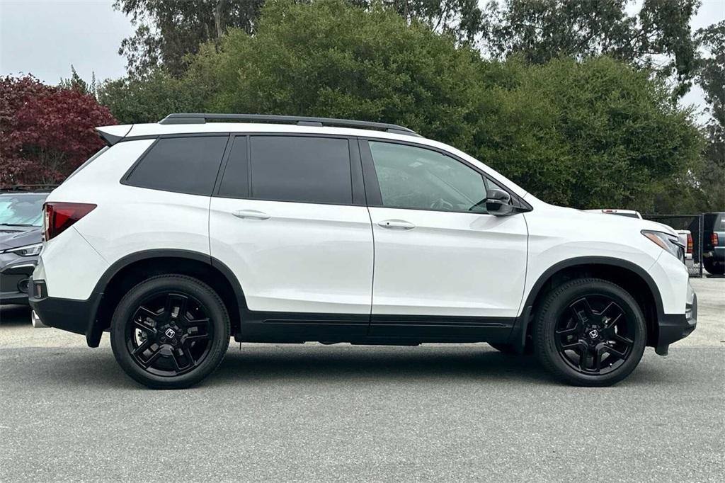 new 2025 Honda Passport car, priced at $50,320