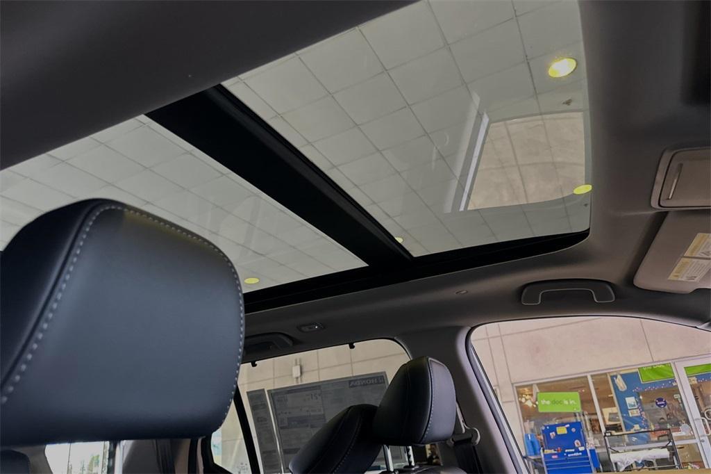 new 2025 Honda Pilot car, priced at $50,055