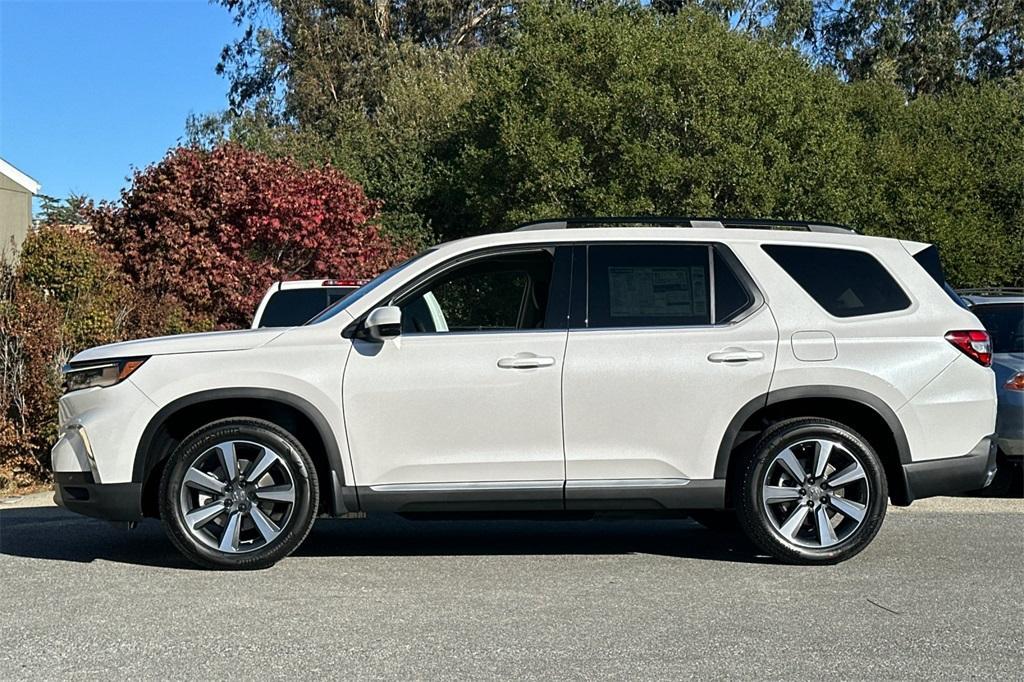 new 2025 Honda Pilot car, priced at $50,055