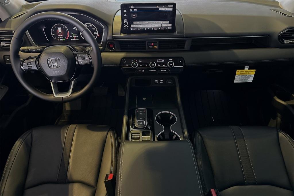 new 2025 Honda Pilot car, priced at $50,055