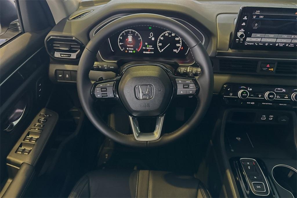 new 2025 Honda Pilot car, priced at $50,055